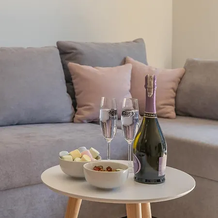 Lägenhet Rent Like Home - Apartament Kolo Brzegu II Kołobrzeg