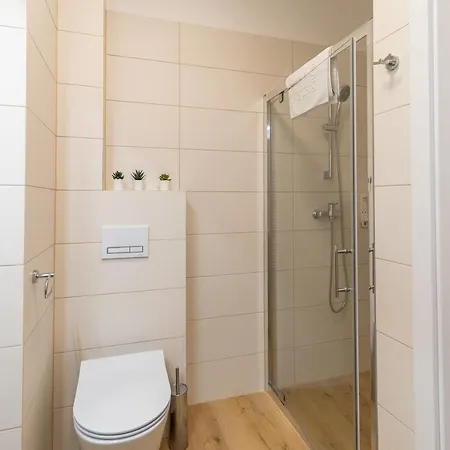 Rent Like Home - Apartament Kolo Brzegu II *